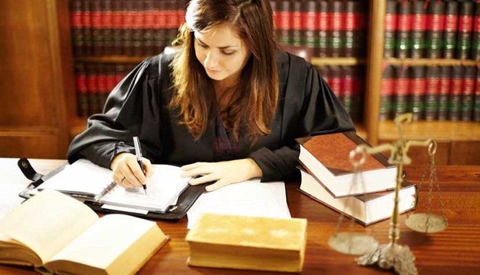 Une convention d’honoraires annulée pour abus par le client de la dépendance économique de l’avocat